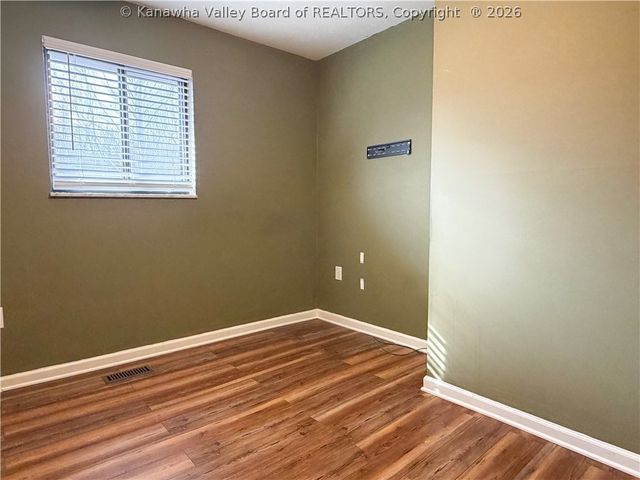12 Briar Hill Road, Charleston, WV 25314