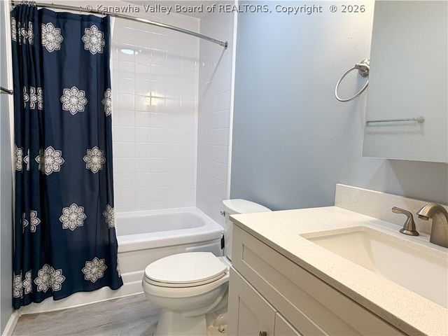 12 Briar Hill Road, Charleston, WV 25314