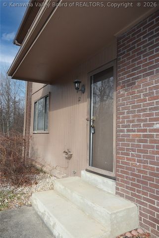 12 Briar Hill Road, Charleston, WV 25314