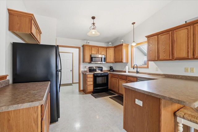 1203 Schuman DRIVE, Watertown, WI 53098