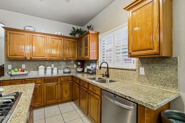 12605 SUN COVE Avenue, El Paso, TX 79938