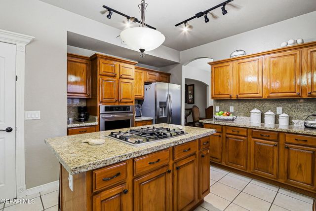 12605 SUN COVE Avenue, El Paso, TX 79938