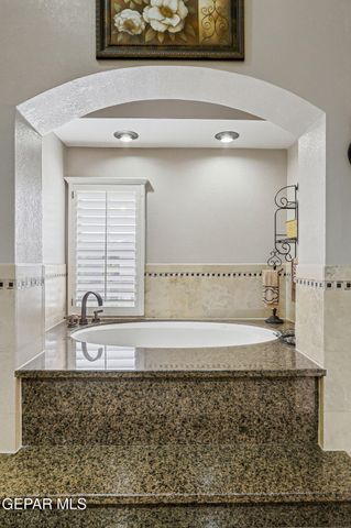 12605 SUN COVE Avenue, El Paso, TX 79938