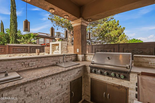 12605 SUN COVE Avenue, El Paso, TX 79938