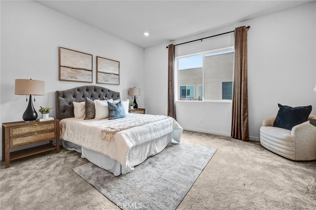 Image 11 of property listing at 105 Baluster, Irvine, CA 92618