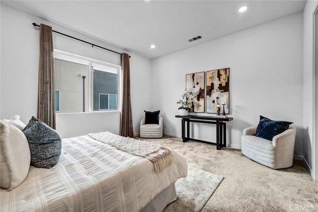 Image 13 of property listing at 105 Baluster, Irvine, CA 92618
