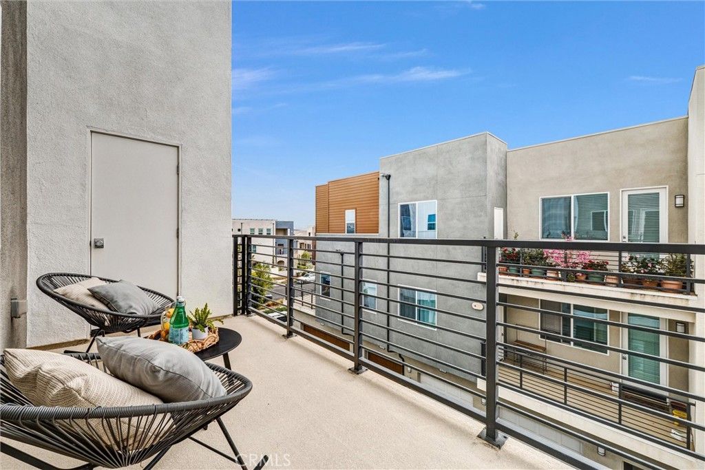 Image 16 of property listing at 105 Baluster, Irvine, CA 92618
