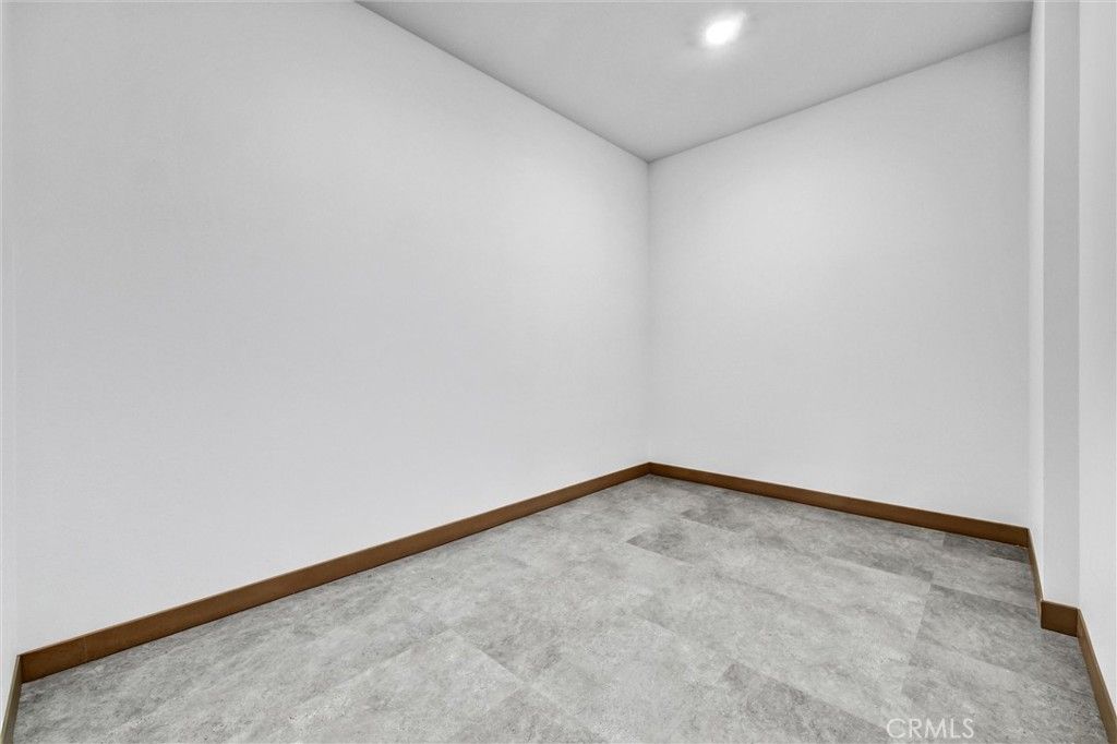 Image 21 of property listing at 105 Baluster, Irvine, CA 92618