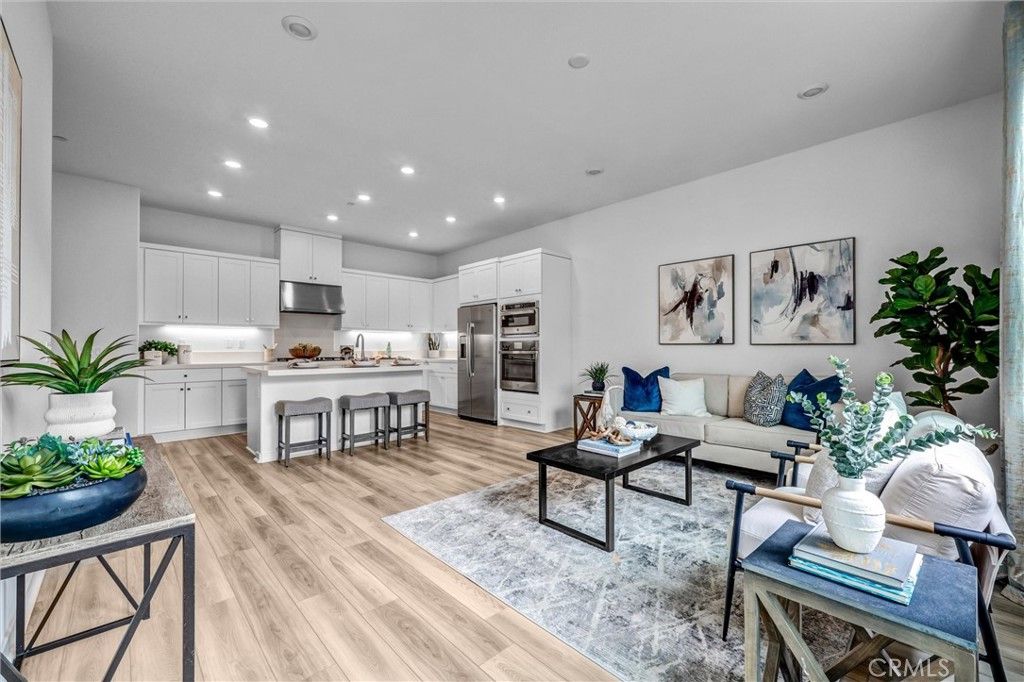 Image 3 of property listing at 105 Baluster, Irvine, CA 92618
