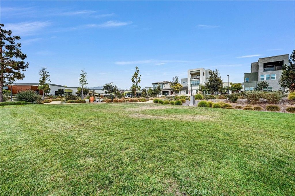 Image 33 of property listing at 105 Baluster, Irvine, CA 92618