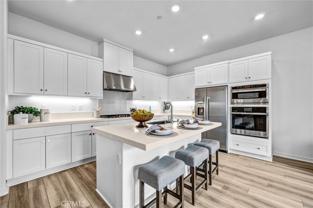 Image 7 of property listing at 105 Baluster, Irvine, CA 92618
