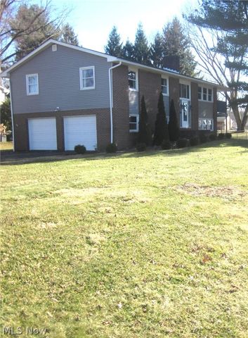 1634 Montaque Avenue NW, Massillon, OH 44646