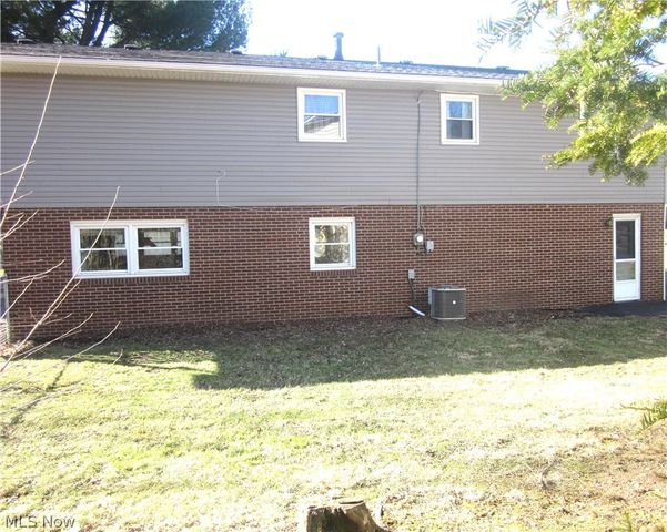 1634 Montaque Avenue NW, Massillon, OH 44646