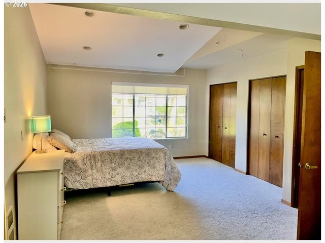 13775 Sw SCHOLLS FERRY Rd 304, Beaverton, OR 97008