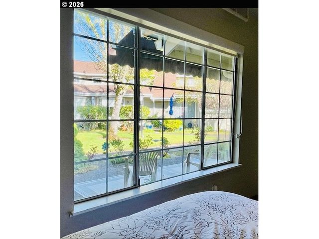 13775 Sw SCHOLLS FERRY Rd 304, Beaverton, OR 97008