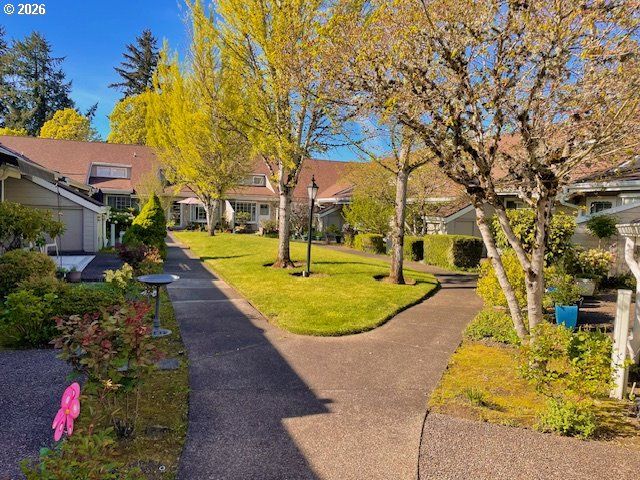 13775 Sw SCHOLLS FERRY Rd 304, Beaverton, OR 97008
