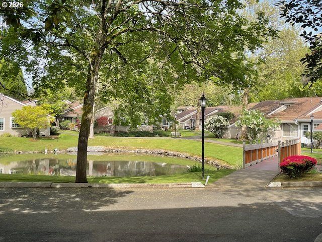 13775 Sw SCHOLLS FERRY Rd 304, Beaverton, OR 97008