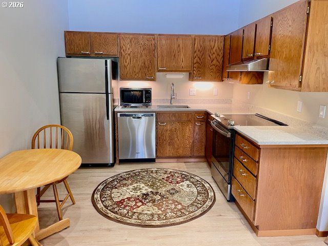 13775 Sw SCHOLLS FERRY Rd 304, Beaverton, OR 97008