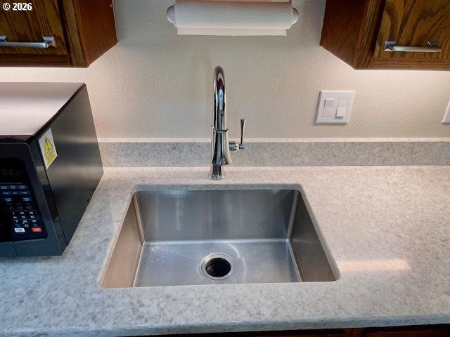 13775 Sw SCHOLLS FERRY Rd 304, Beaverton, OR 97008