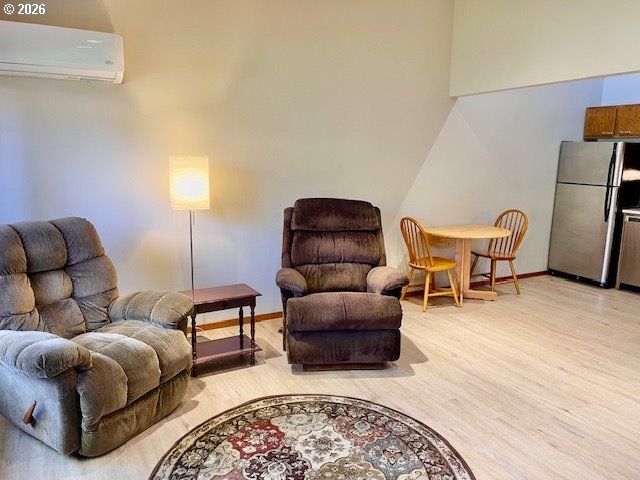 13775 Sw SCHOLLS FERRY Rd 304, Beaverton, OR 97008