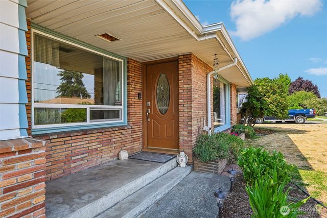 1313 F Street SE, Auburn, WA 98002
