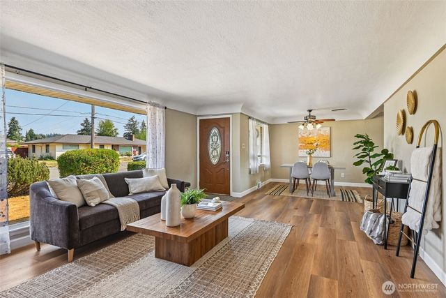 1313 F Street SE, Auburn, WA 98002