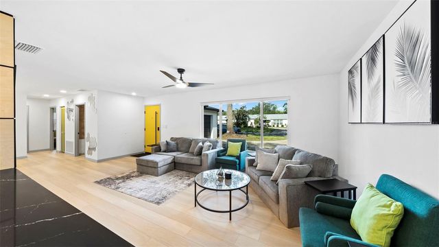 11123 117TH WAY, Seminole, FL 33778