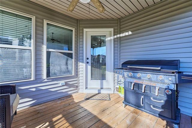 707 Tomahawk Court, Smithville, MO 64089