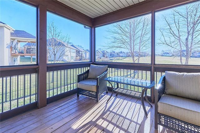 707 Tomahawk Court, Smithville, MO 64089