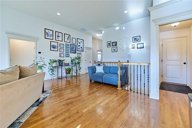 707 Tomahawk Court, Smithville, MO 64089