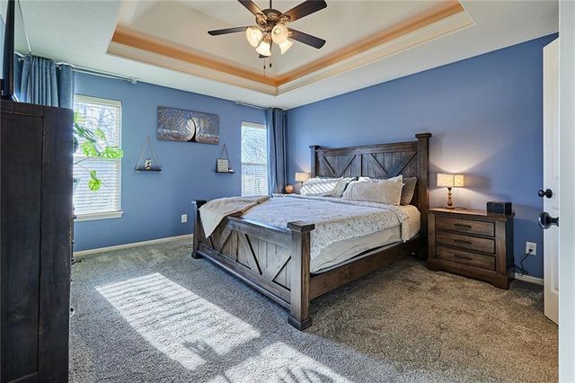 707 Tomahawk Court, Smithville, MO 64089