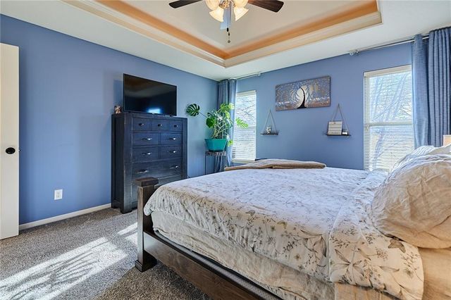 707 Tomahawk Court, Smithville, MO 64089