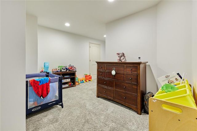 707 Tomahawk Court, Smithville, MO 64089