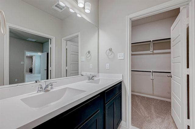 516 Emerald Thicket, Huffman, TX 77336