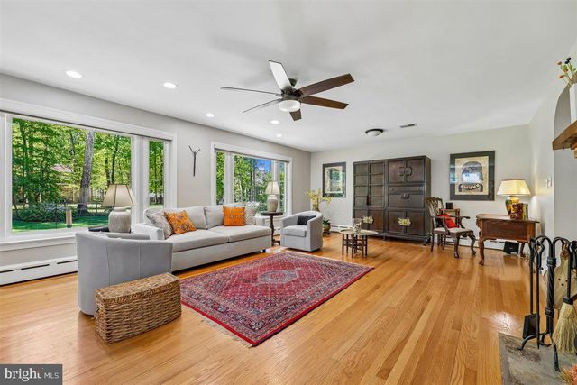 4318 PINETREE RD, Rockville, MD 20853