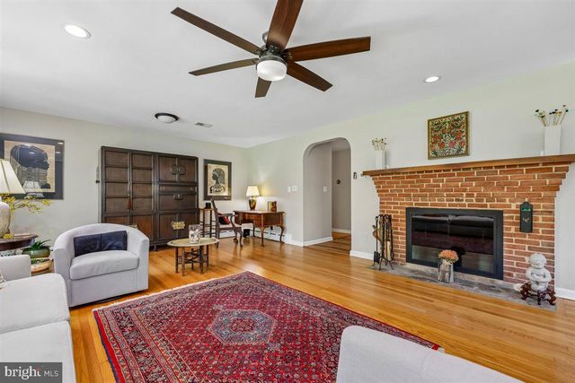 4318 PINETREE RD, Rockville, MD 20853