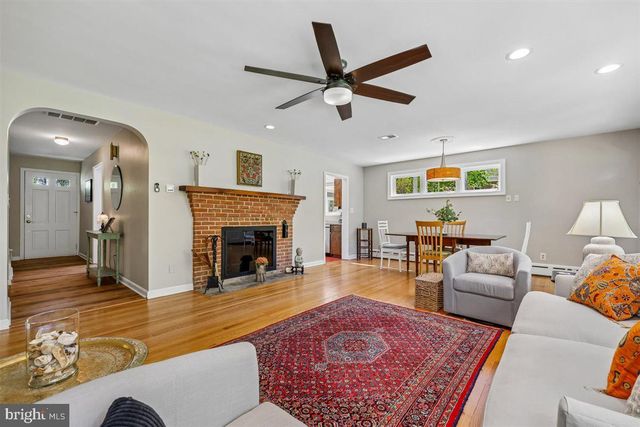 4318 PINETREE RD, Rockville, MD 20853