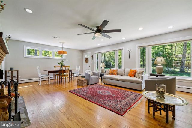 4318 PINETREE RD, Rockville, MD 20853