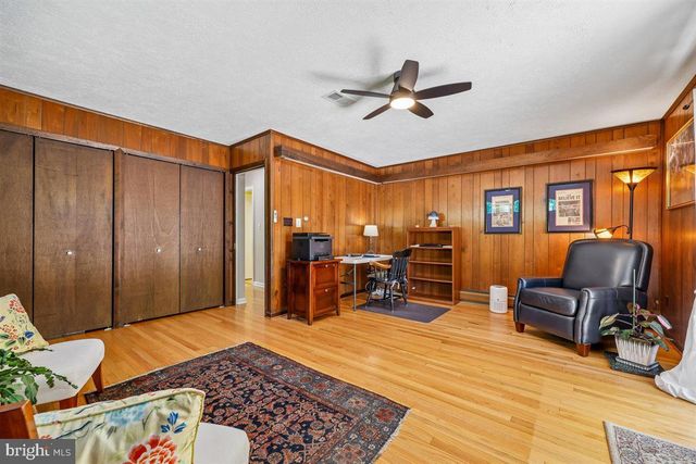4318 PINETREE RD, Rockville, MD 20853