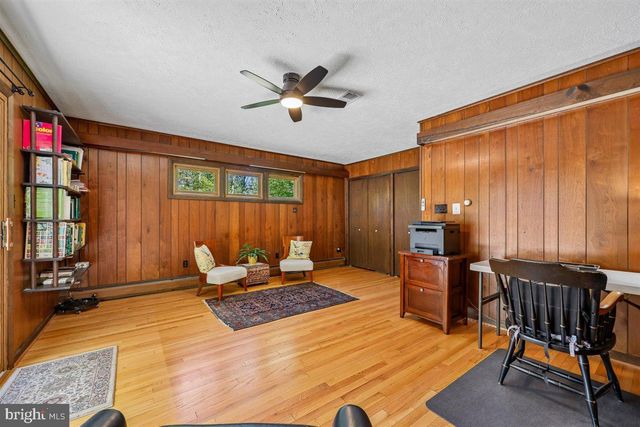 4318 PINETREE RD, Rockville, MD 20853