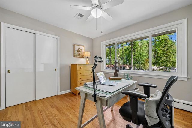 4318 PINETREE RD, Rockville, MD 20853