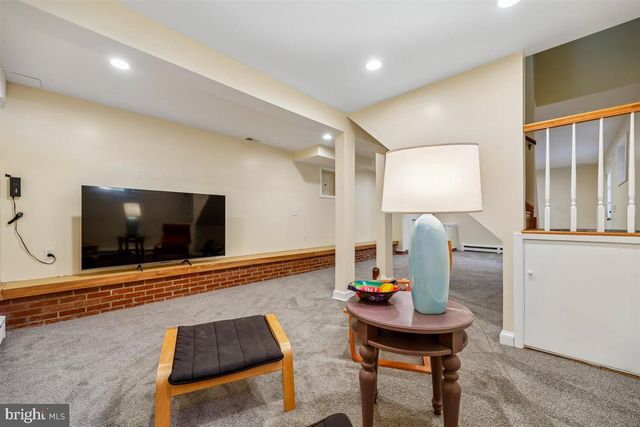 4318 PINETREE RD, Rockville, MD 20853