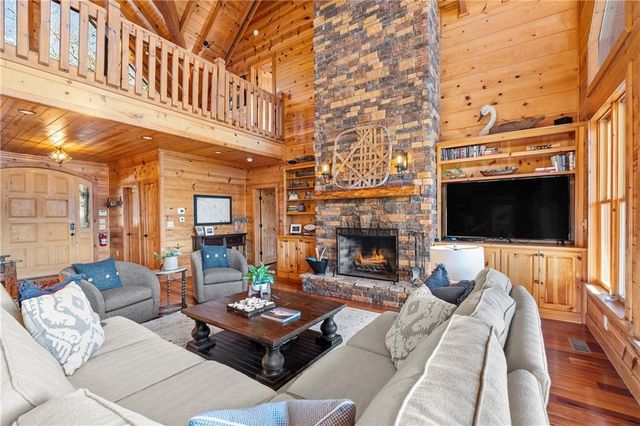 5 Emerald Point, Blairsville, GA 30512