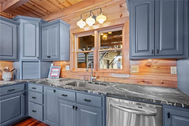 5 Emerald Point, Blairsville, GA 30512