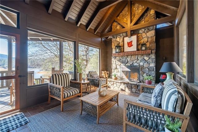 5 Emerald Point, Blairsville, GA 30512