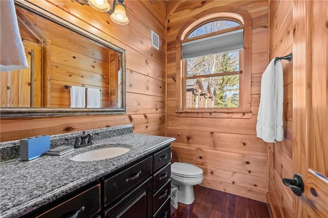 5 Emerald Point, Blairsville, GA 30512