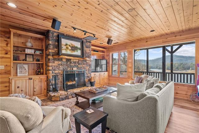 5 Emerald Point, Blairsville, GA 30512