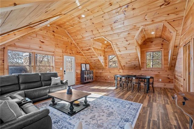 5 Emerald Point, Blairsville, GA 30512