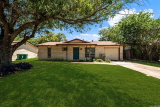 517 Oak Dr, Converse, TX 78109