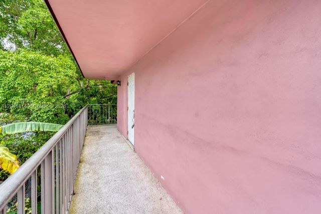 519 NW 10th Ave, Miami, FL 33136